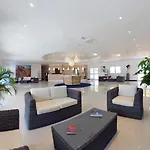 Nicotel Ostuni 카로비그노