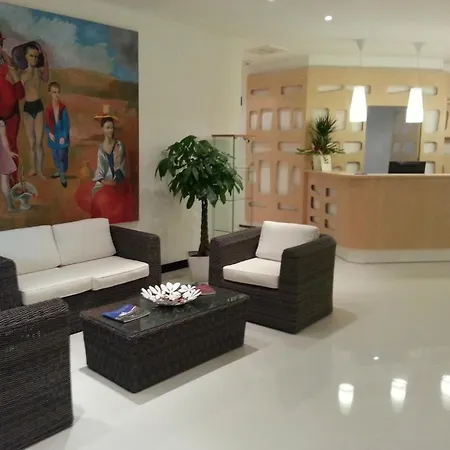 Nicotel Ostuni Каровиньо