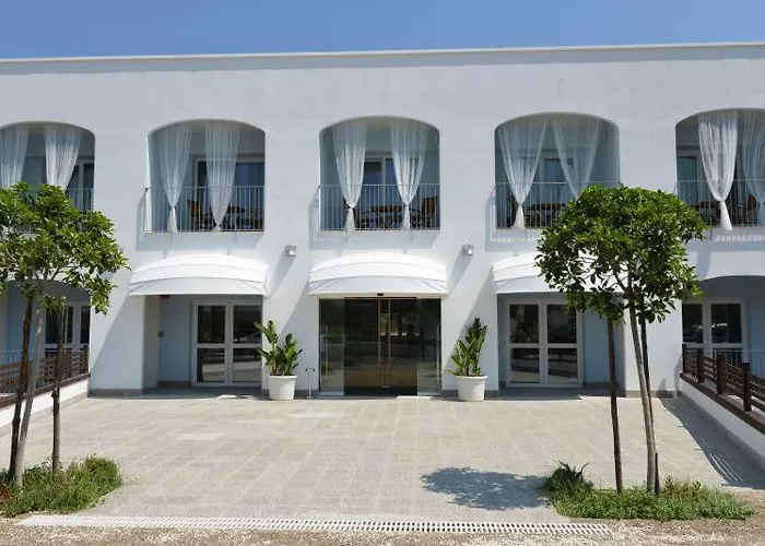 Nicotel Ostuni 카로비그노