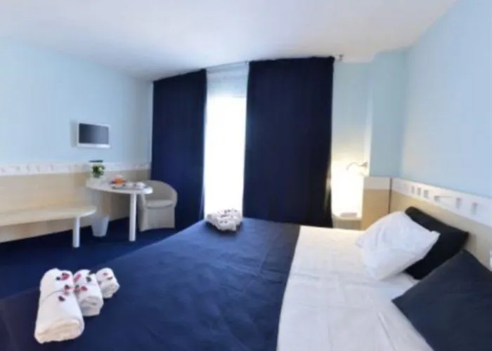 Nicotel Ostuni 카로비그노